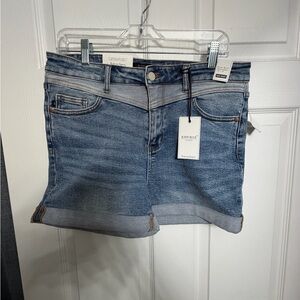 Judy Blue Women's Cuffed Denim Shorts - Blue